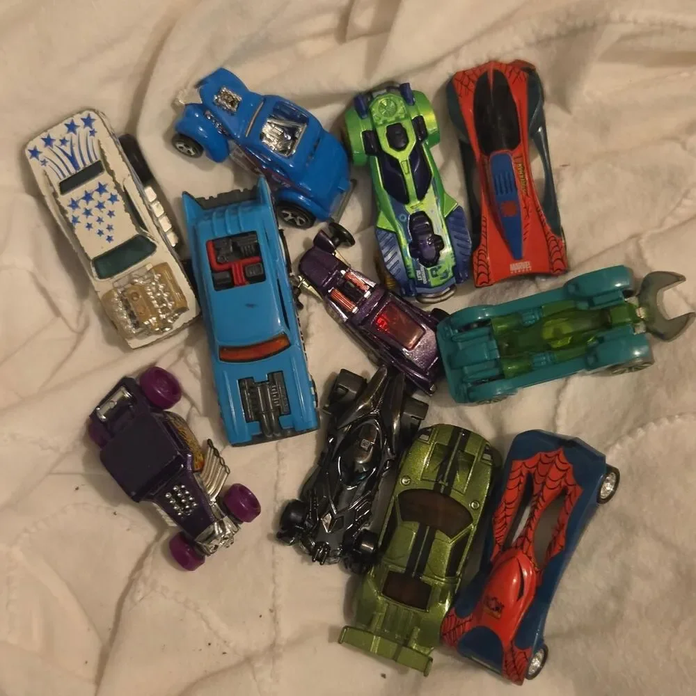 Vrg  &  Diecast Toy Car Lot  Hot Wheels, Matchbox(11 Pcs) kidcore collectors